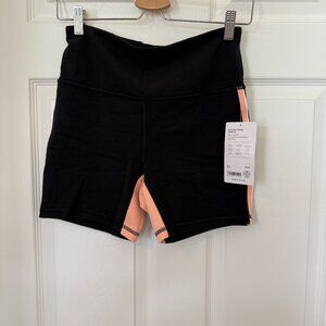 Athleta Elation Ultra High Rise Tipped 5" Shortie, Black, size Small